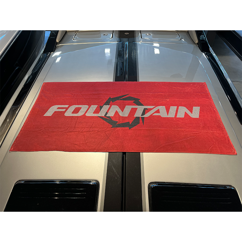 Fountain Waves Lightweight Beach Towel - Red